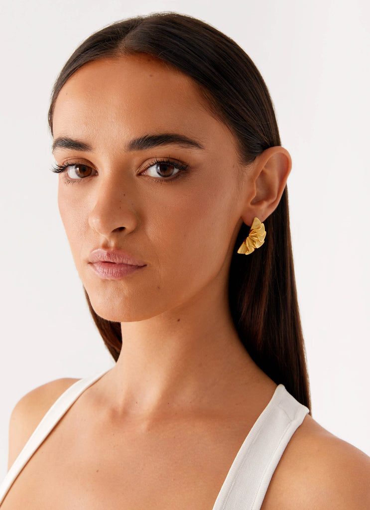 Karris Earrings Gold 1 Peppermayo